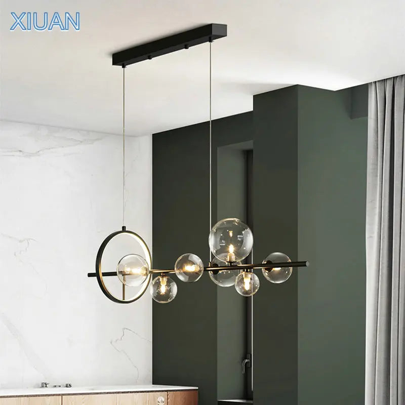 Moderne kroonluchter met elegante bubbels