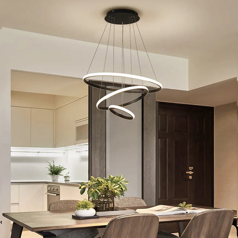 Elegante moderne kroonluchter van aluminium