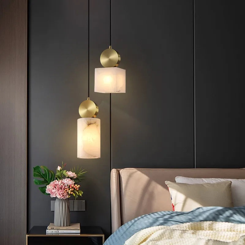 eenvoudige koperen marmeren noordse hanglamp voor bar en café