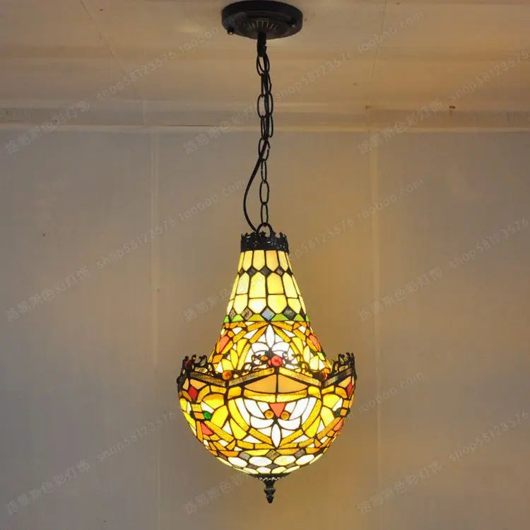 creatieve retro Tiffany-kroonluchter van glas voor café, bar en trap