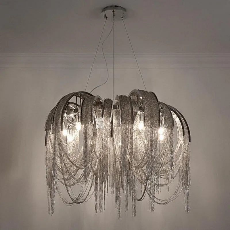 moderne aluminium kroonluchter met hangers in eigentijds design