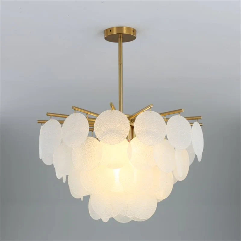 moderne glazen kroonluchter voor elegante en verfijnde verlichting