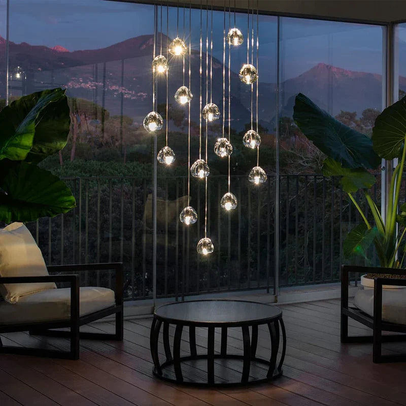 moderne led-kroonluchter in kristal met elegant design voor verfijnde ruimtes
