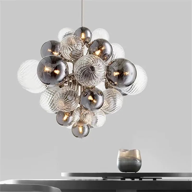 Scandinavische bubbelkroonluchter met creatief design voor een elegant interieur