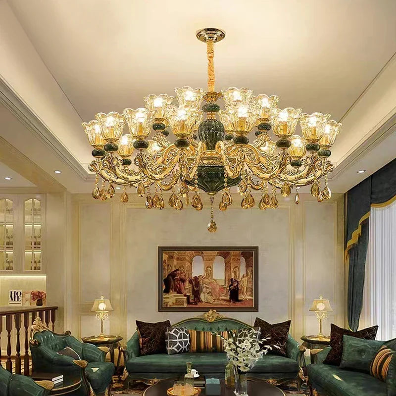 lichte kristallen kroonluchter voor elegante en verfijnde decoratie