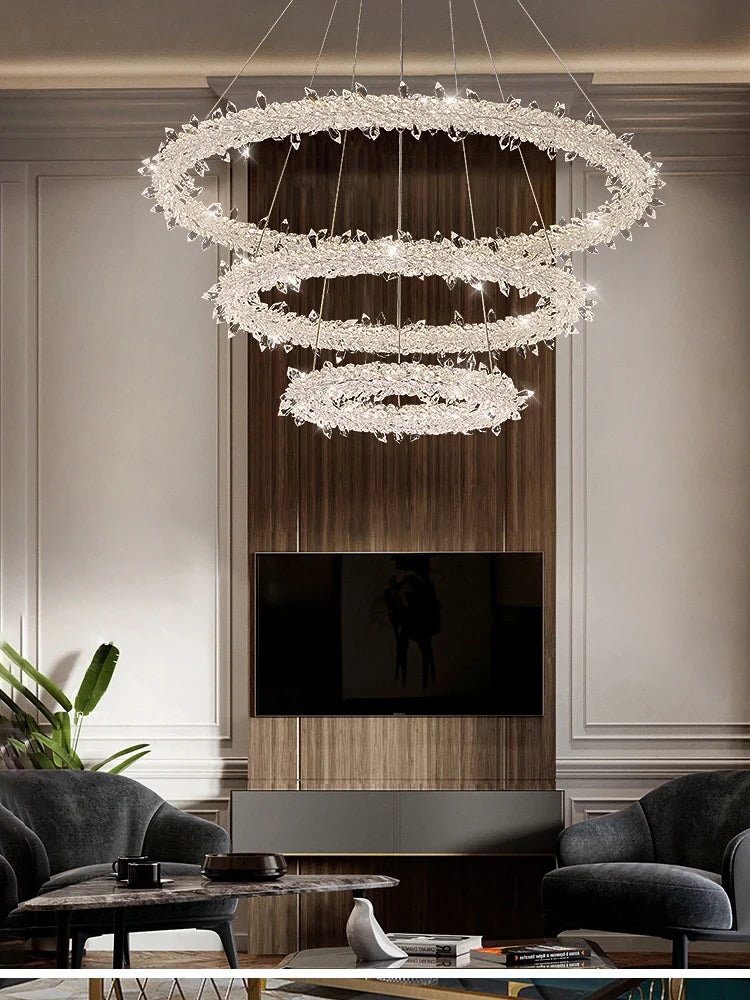 luxe kristallen kroonluchter met ijsbloemen voor elegante hangverlichting