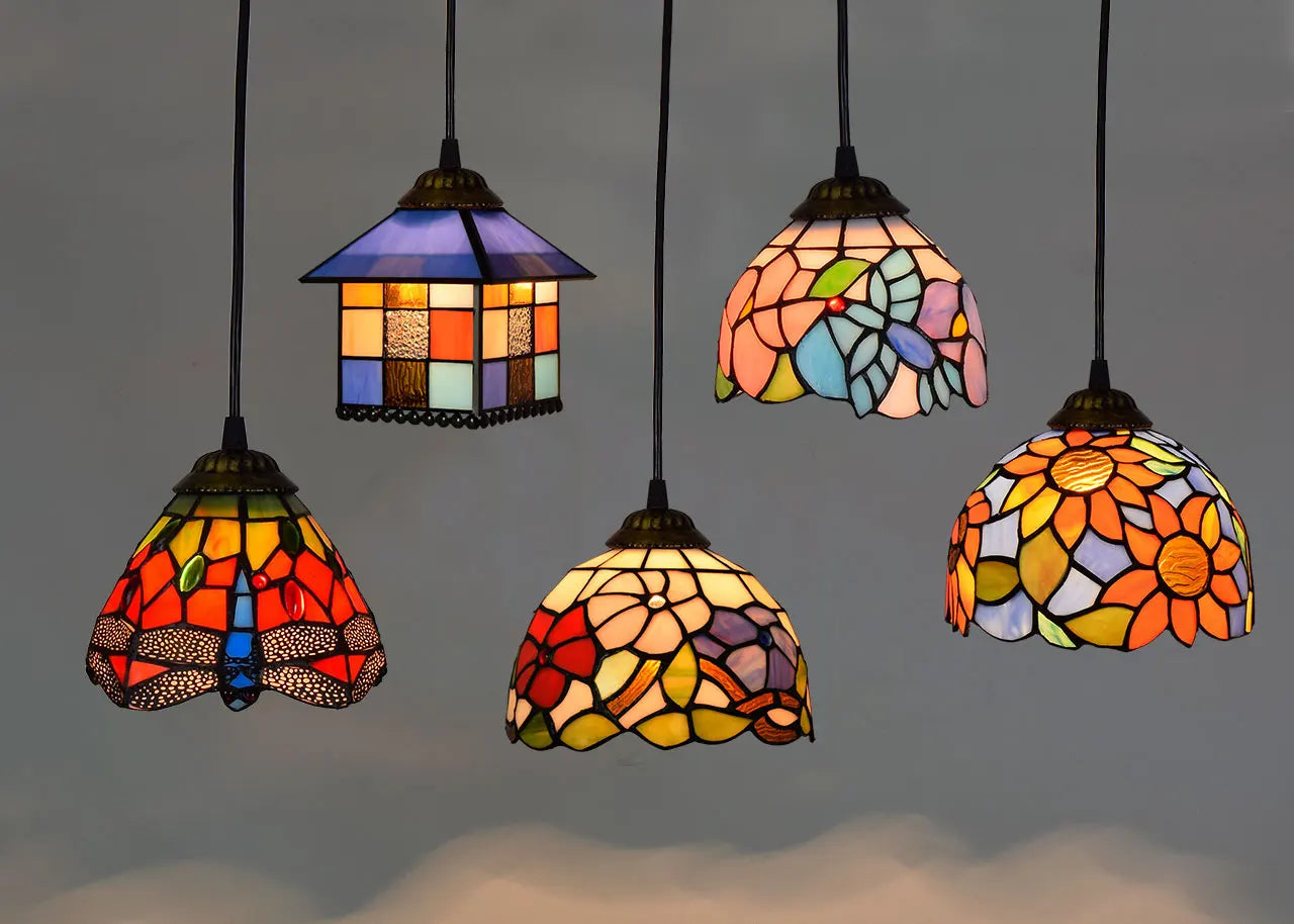 retro tiffany-stijl glazen kroonluchter voor mediterraan interieur