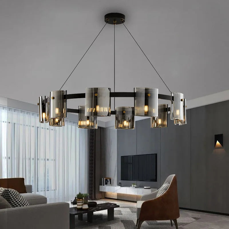 moderne kroonluchter van getint glas voor een elegante decoratie