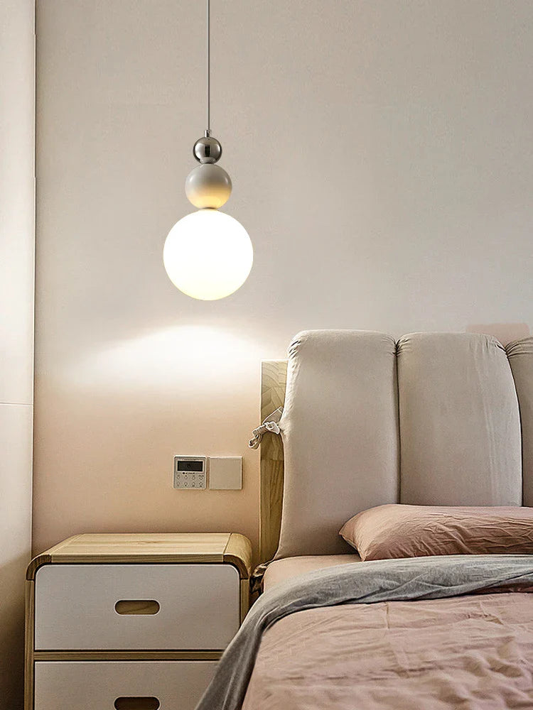 moderne noordse hanglamp in creatieve flesvorm voor binnen