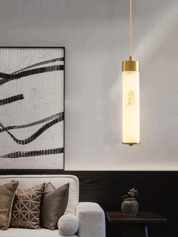 kroonluchter van natuurlijk marmer en koper voor moderne minimalistische decoratie