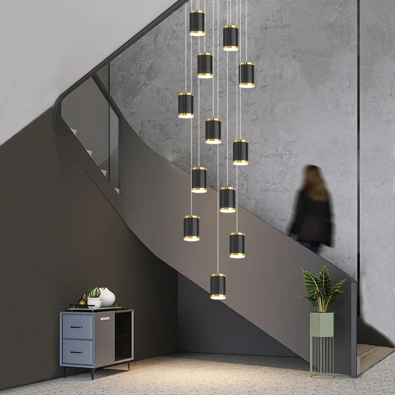 moderne led-kroonluchter voor trap en eigentijds interieur