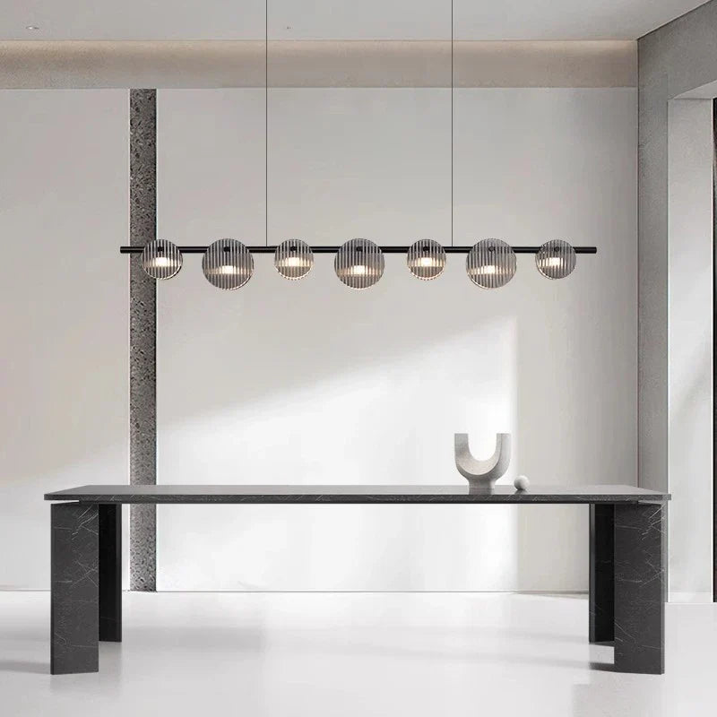 Moderne elegante hanglamp van ijzer en glas