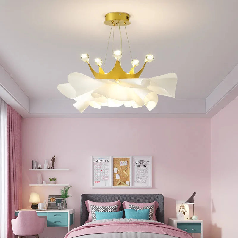 moderne kristallen kroonluchter voor romantische en warme decoratie