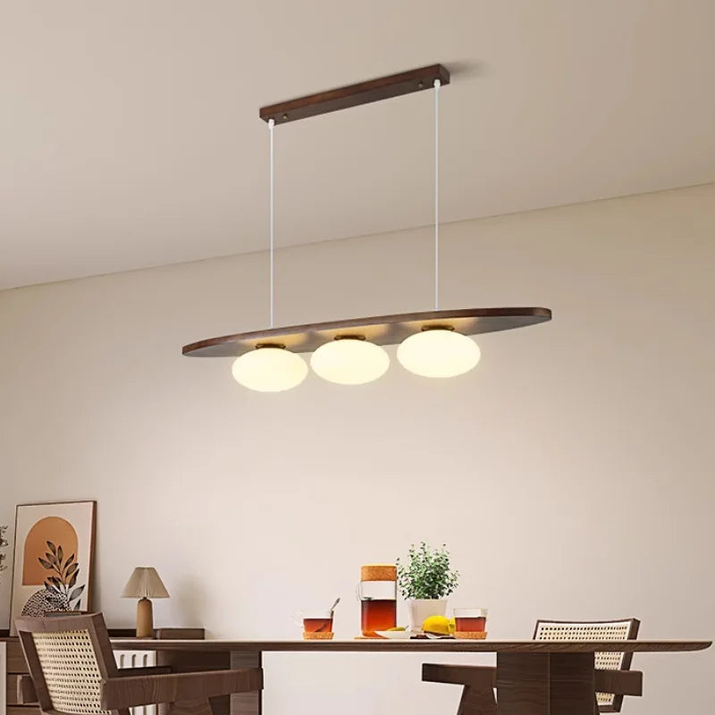 Elegante hangende massief houten kroonluchter