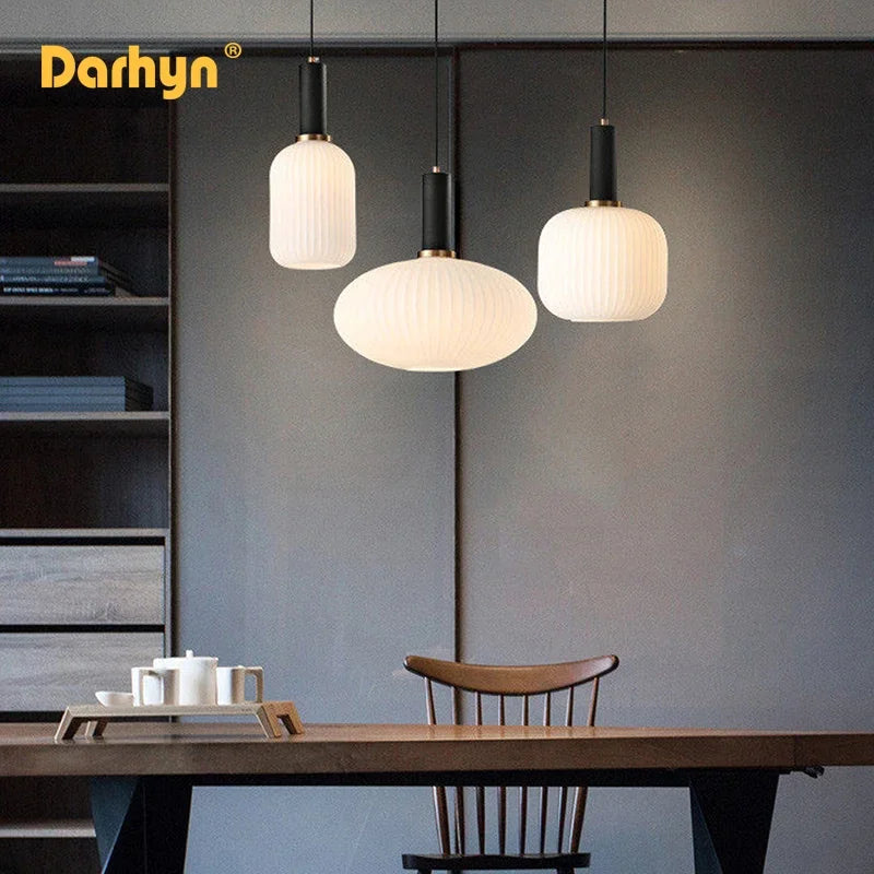 eenvoudige nordische led-hanglamp van glas voor restaurant