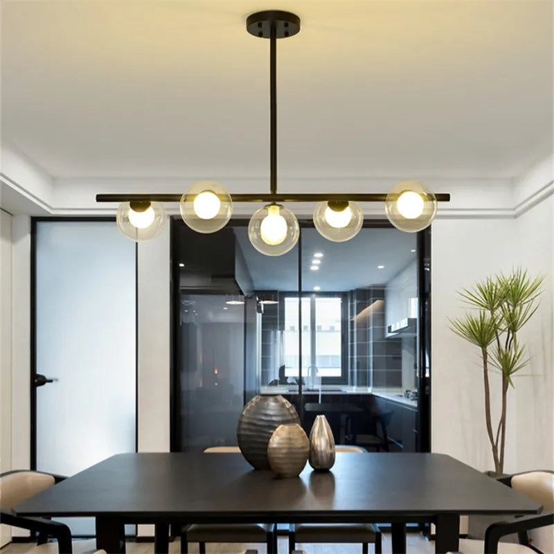 Elegante Scandinavische noordse kroonluchter.