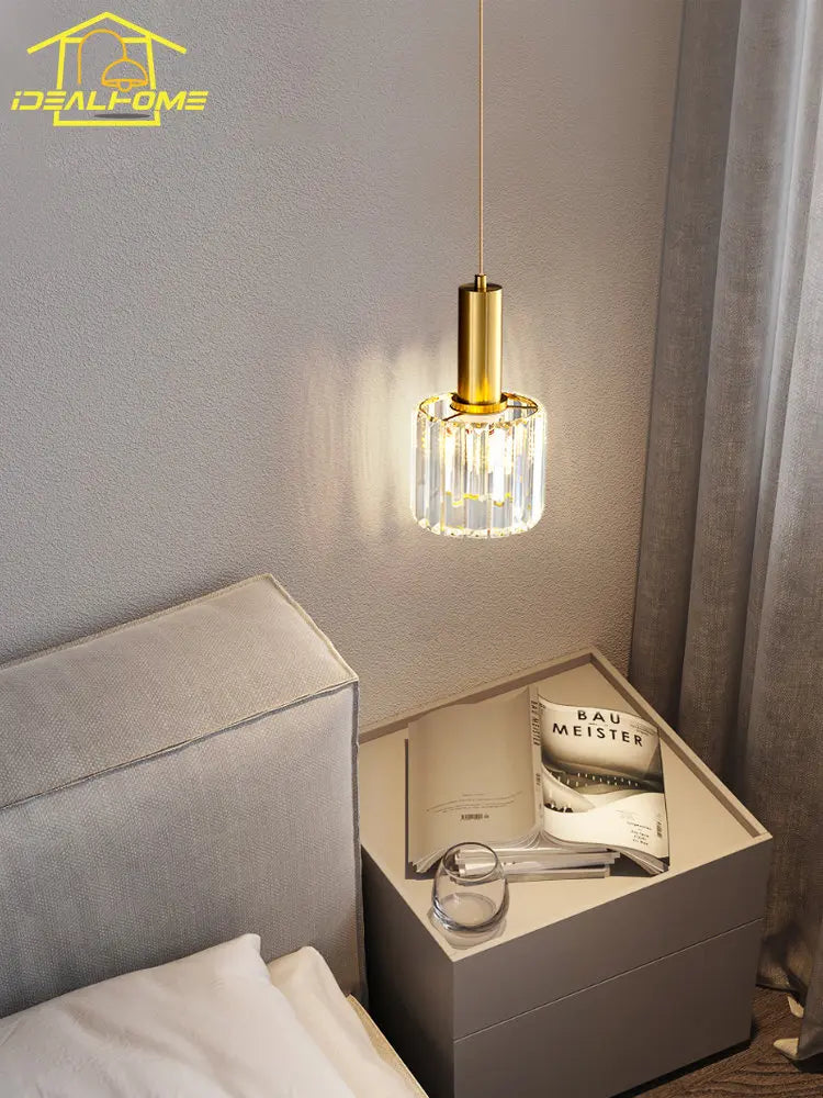 Elegante eigentijdse kristallen hanglamp.