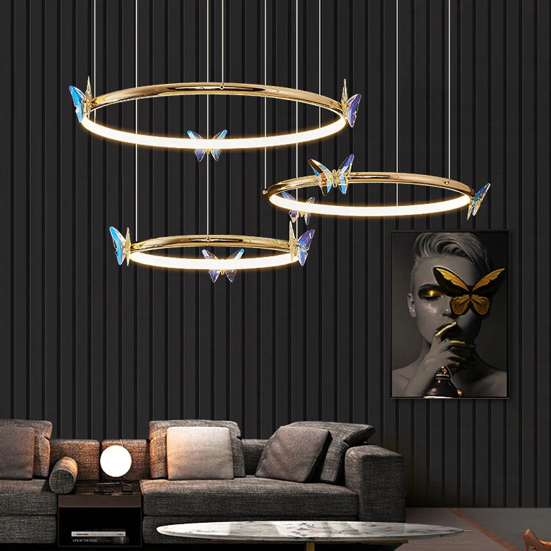 led-vlinderkroonluchter met gouden ring en verstelbare kabel, nette verpakking