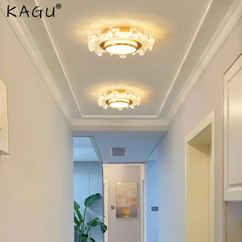 "Moderne hanglamp verlicht binnenruimte"