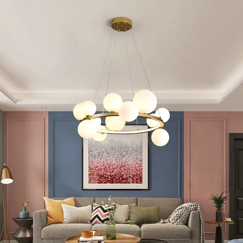 Ronde design kroonluchter met heldere glazen bollen en LED