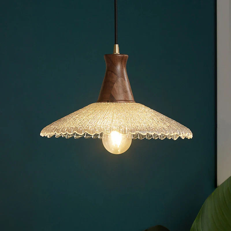hangende kroonluchter van messing en glas voor interieurdecoratie