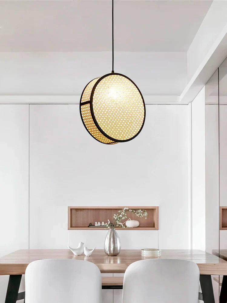 creatieve gevlochten rotan kroonluchter voor elegante interieurdecoratie
