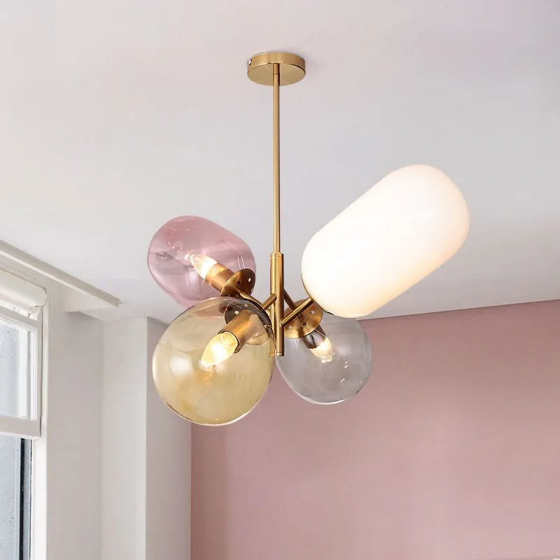 moderne glazen kroonluchter voor decoratieve kinderkamer