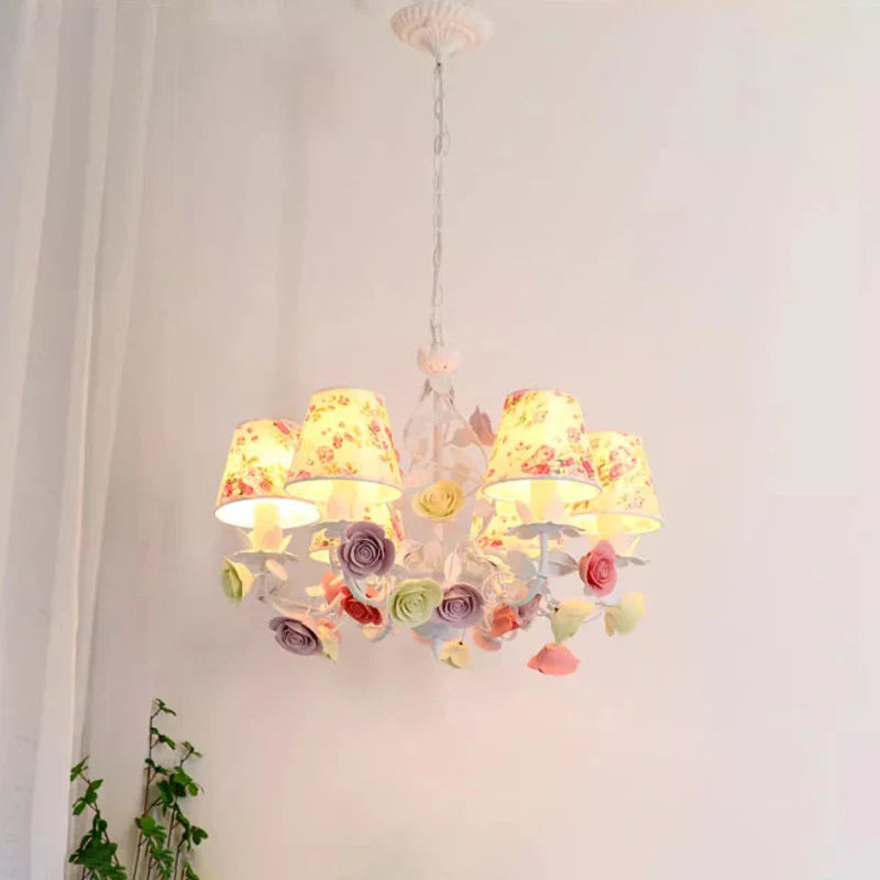 romantische kroonluchter voor prinsessen-kinderkamer met lichtgevende bloemen