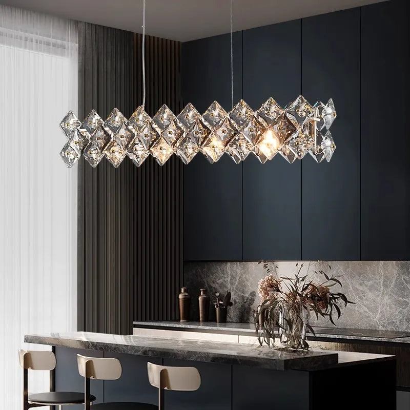 minimalistisch kristallen kroonluchter voor een elegant interieur