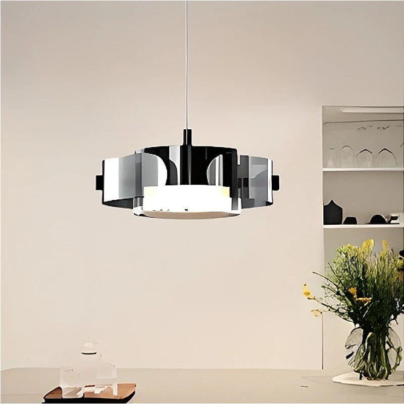 minimalistische glazen kroonluchter met bol en decoratieve ring