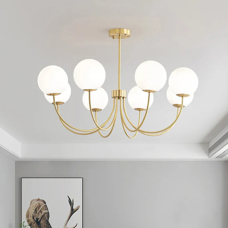 moderne glazen kroonluchter met hanglamp en metalen frame