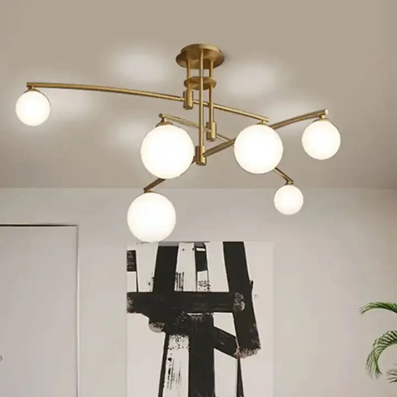 moderne nordische kroonluchter van glas met hanglamp van ijzer