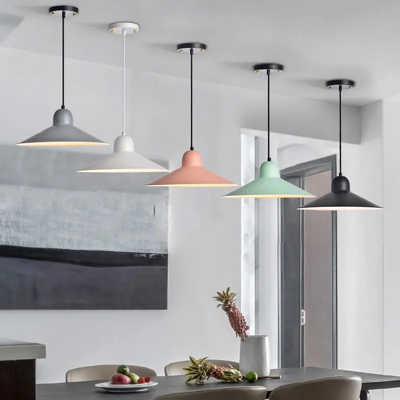 moderne noordse UFO-stijl kroonluchter met multicolor decoratieve lampen