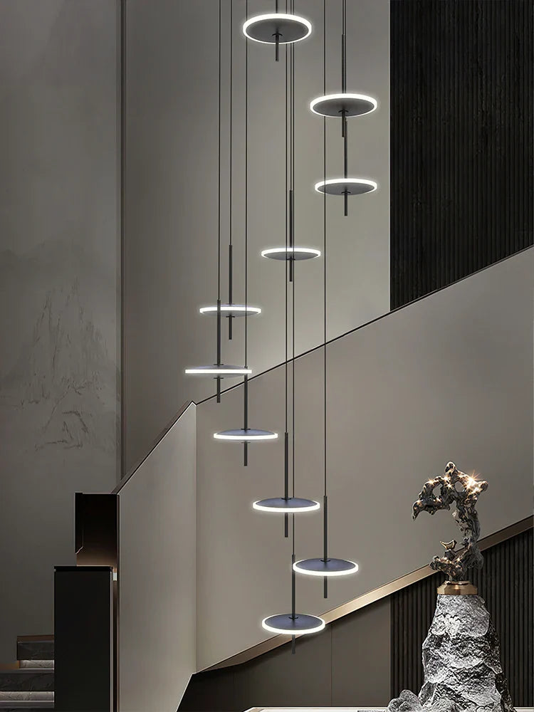 creatieve hangende Scandinavische kroonluchter van goudkleurig acryl met led