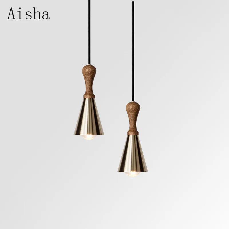 massief houten kroonluchter voor decoratieve binnenverlichting