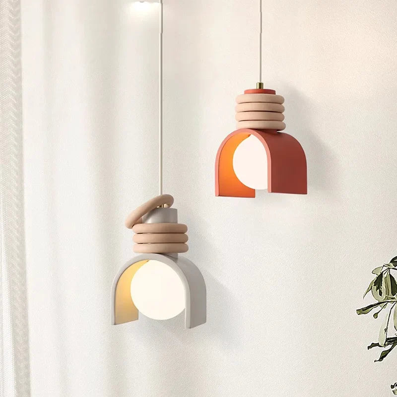 moderne led kroonluchter in hars minimalistische Noordse stijl