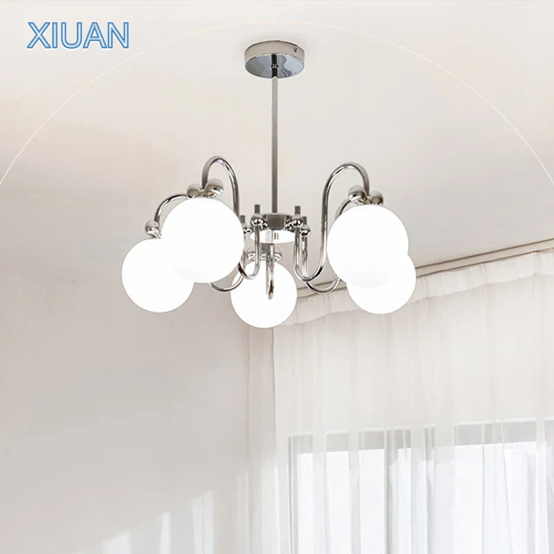 moderne chromen kroonluchter met glazen hanglamp