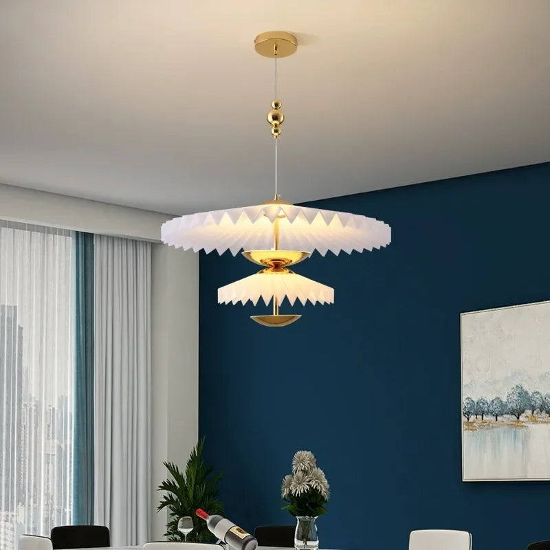 minimalistische geplooide led-kroonluchter in vliegende schotelvorm