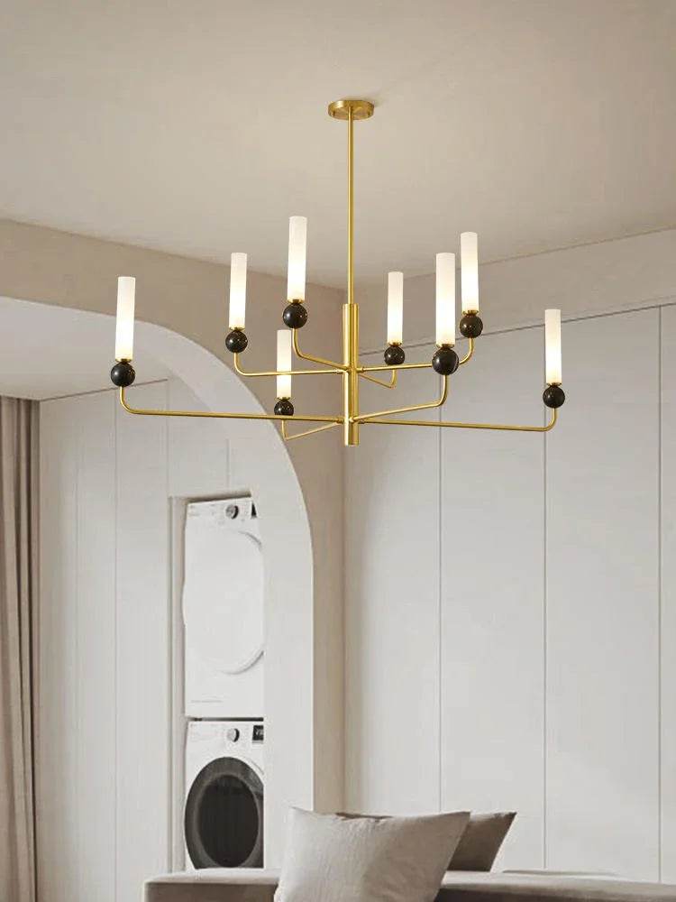 Moderne kroonluchter met chique design en verlichting