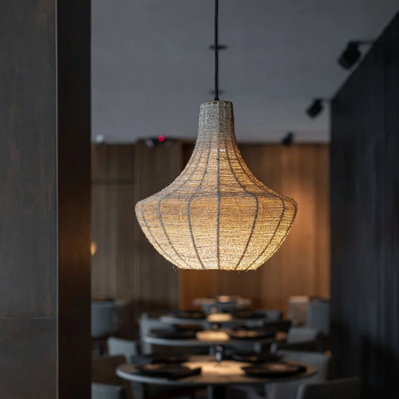 handgeweven henneptouw kroonluchter in wabi sabi stijl