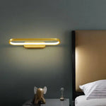 Applique Murale Design Élégante Et Lumineuse Dorée. Chambre