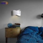 Applique Murale Led Élégante Et Moderne. Chambre