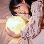 Lampe LED en forme de lune multicolore