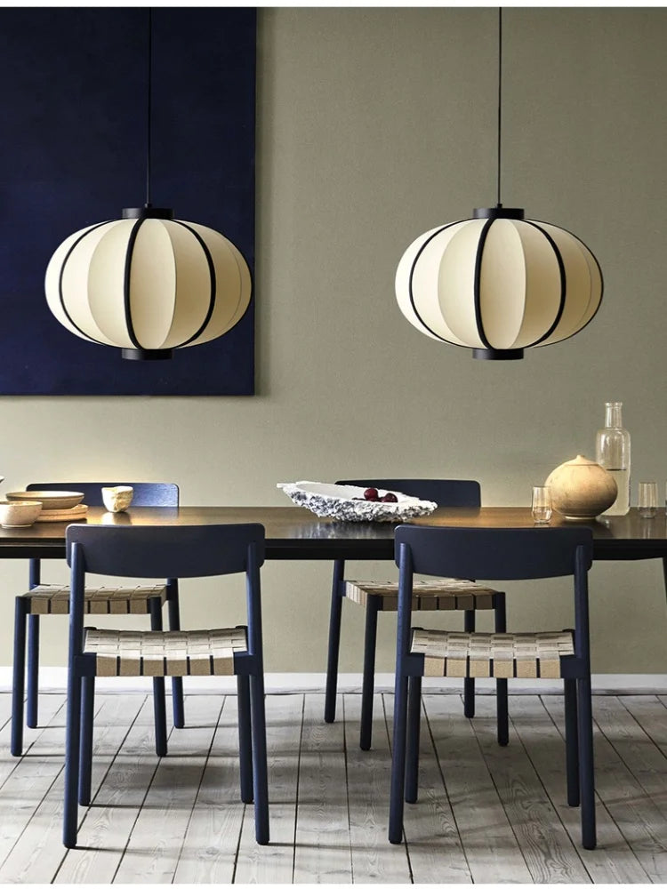 moderne kroonluchter van stof voor binnenhuisdecoratie en restaurant
